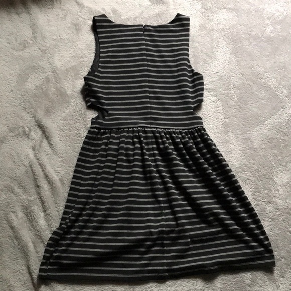NWOT Forever 21 Side Slit Striped Dress - Picture 6 of 6